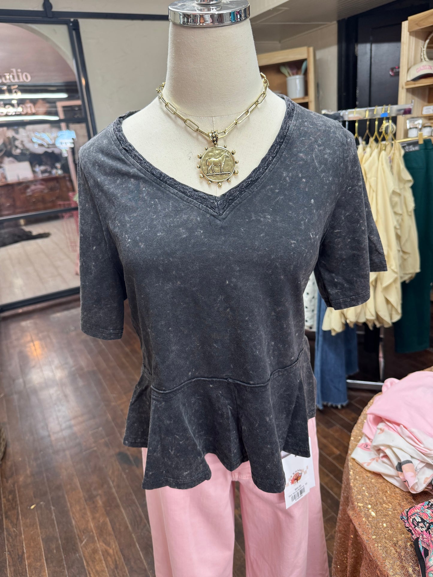 Mineral Wash V-Neck Top *2 options