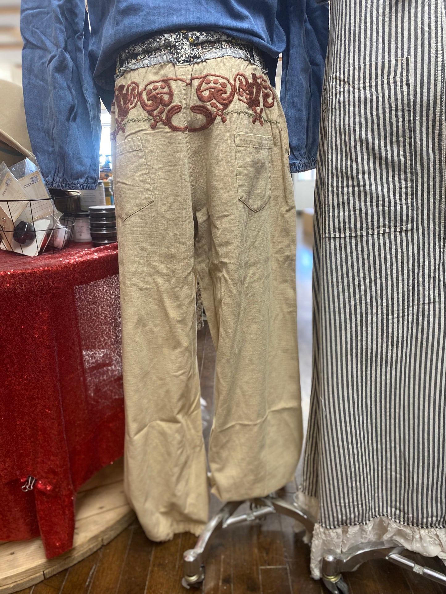 Embroidered Detail Pants with Waist Tie