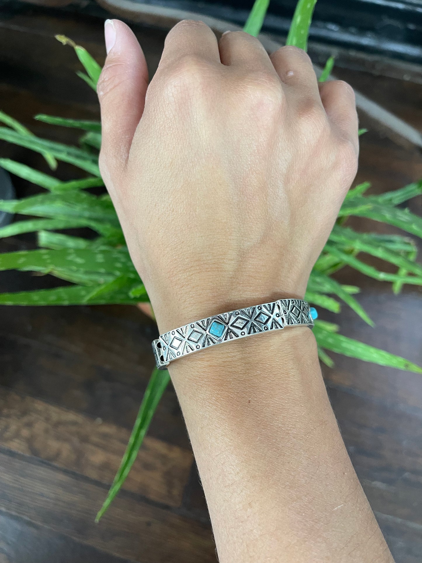 Stretchy Silver & Turquoise Bracelet