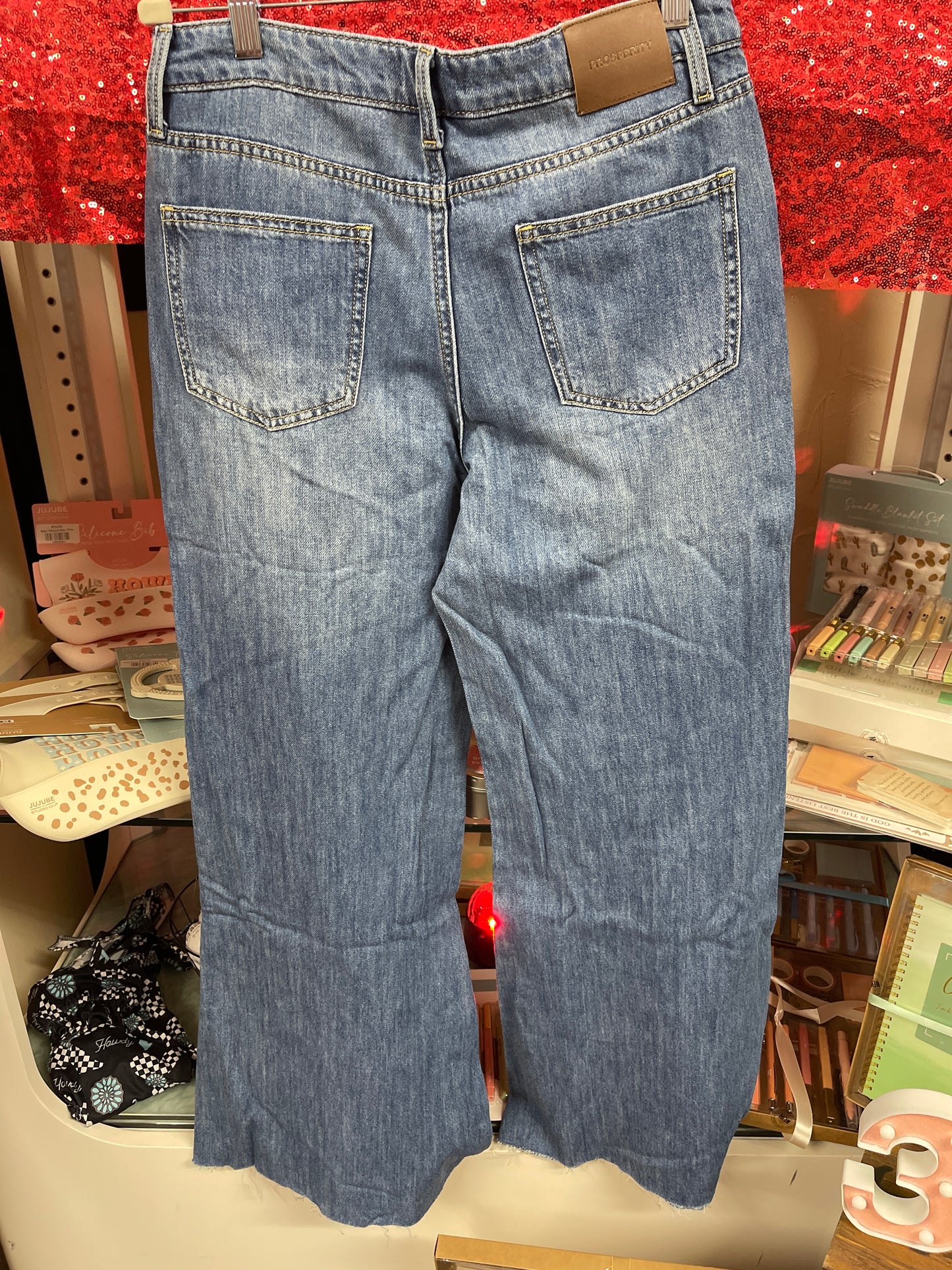 Wide Leg Raw Hem Jeans