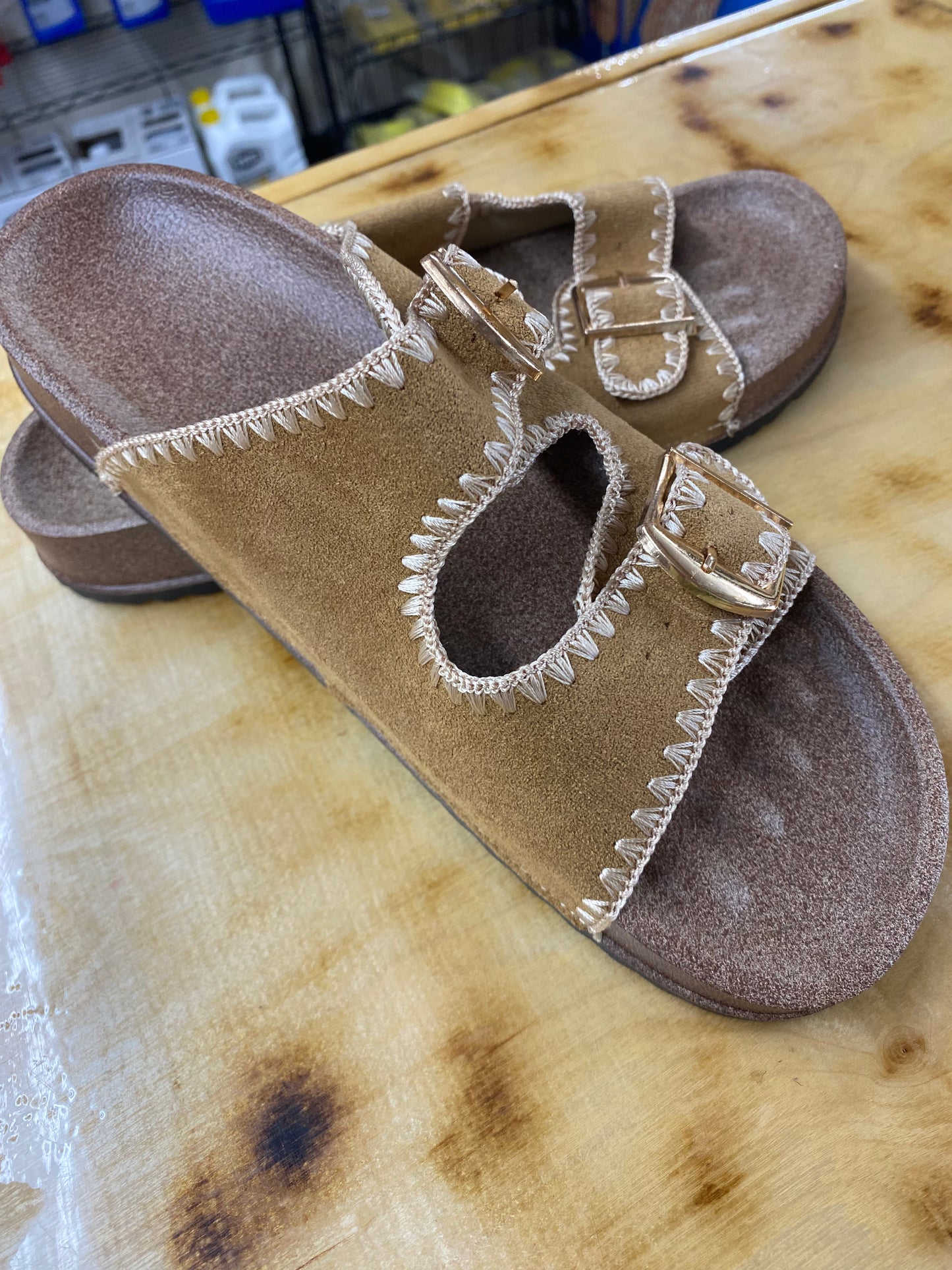 Embroidered Suede Sandals *2 options