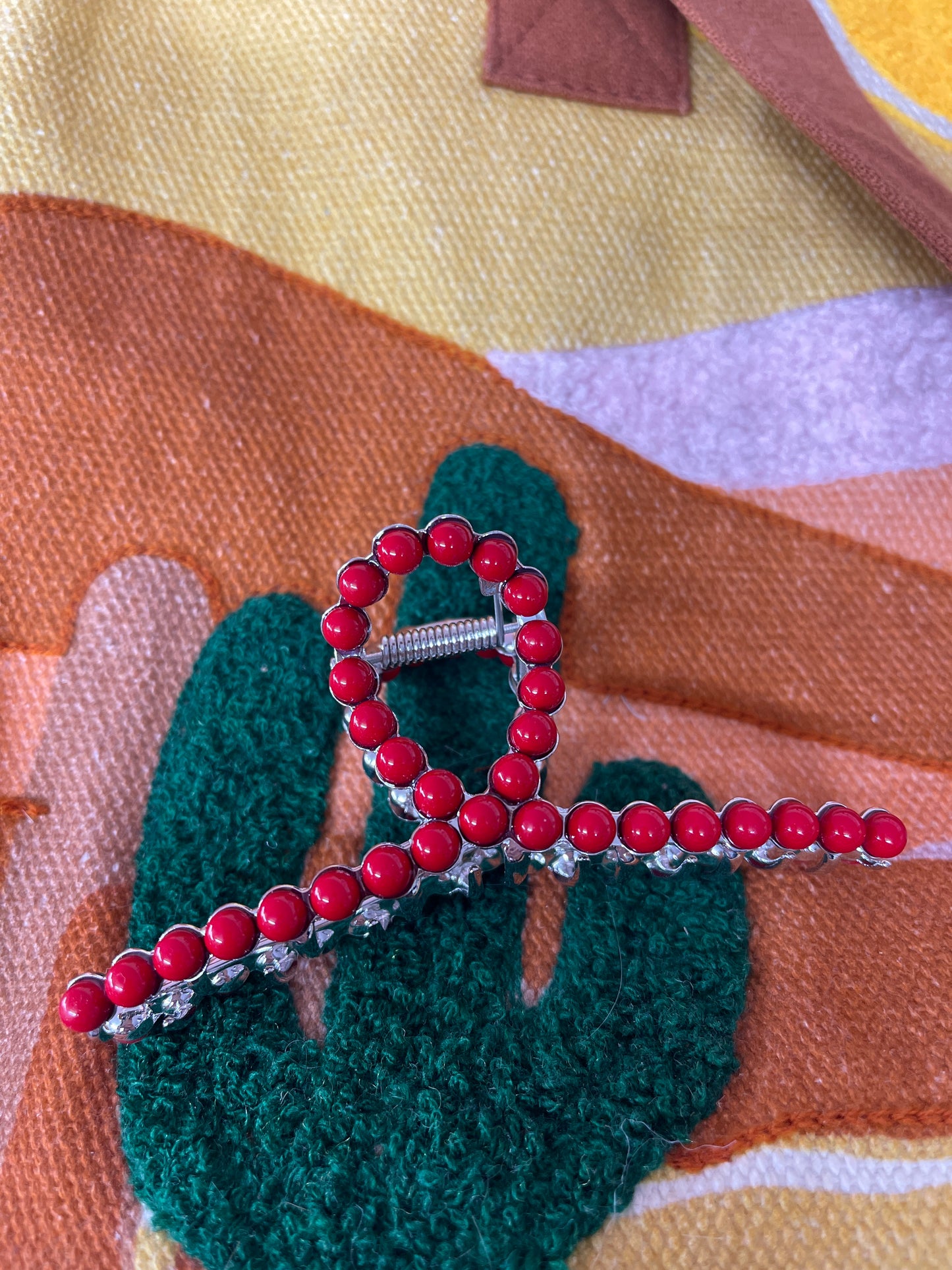 Red Metal Beaded Claw Clip