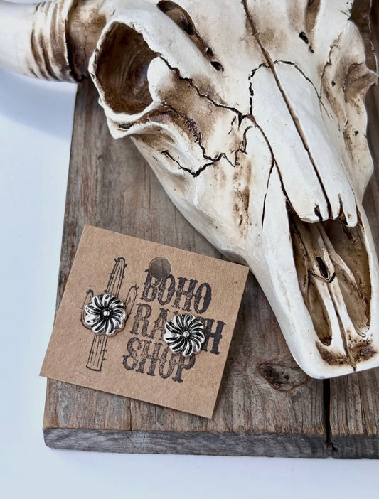 Dainty Flower Stud Earrings